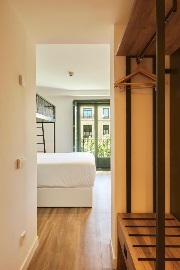 Latroupe Prado Hostel Madrid Eksteriør bilde