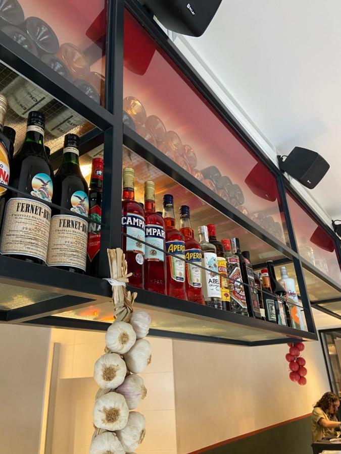 Latroupe Prado Hostel Madrid Eksteriør bilde
