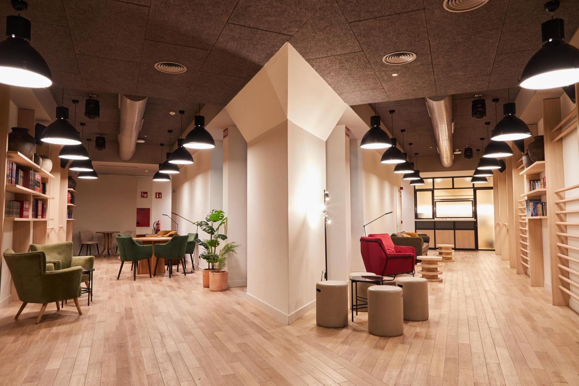 Latroupe Prado Hostel Madrid Eksteriør bilde